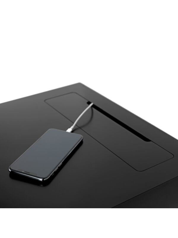 Offenes Aufsatzelement mit Einbausteckdosen