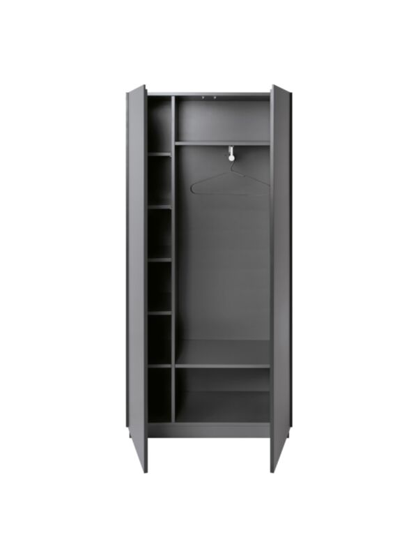 Feste Inneneinteilung mit Mittelseite rechts, Mantelstange quer und zwei Fachböden