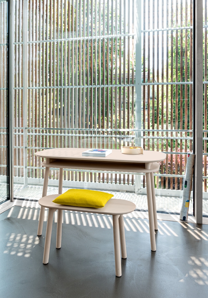 Schönbuch Designer Tisch Bureau Holz Ahorn vielseitig Ablagefläche Earnest Studio 