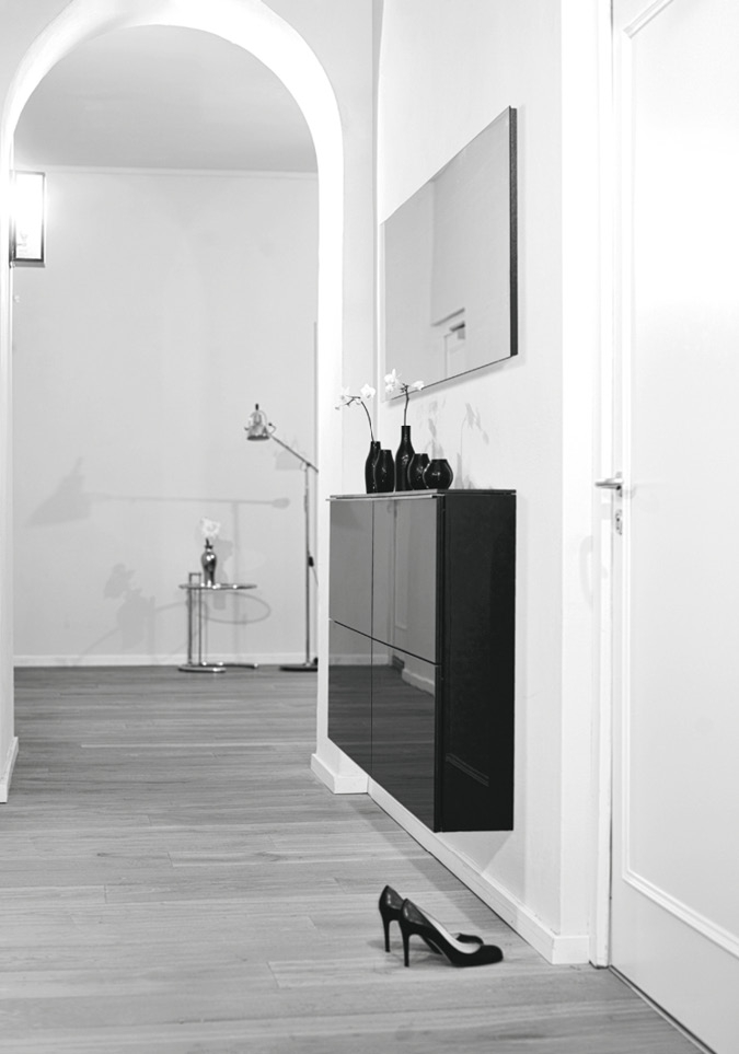 Schönbuch designer shoe cabinet Basic flexible functional black
