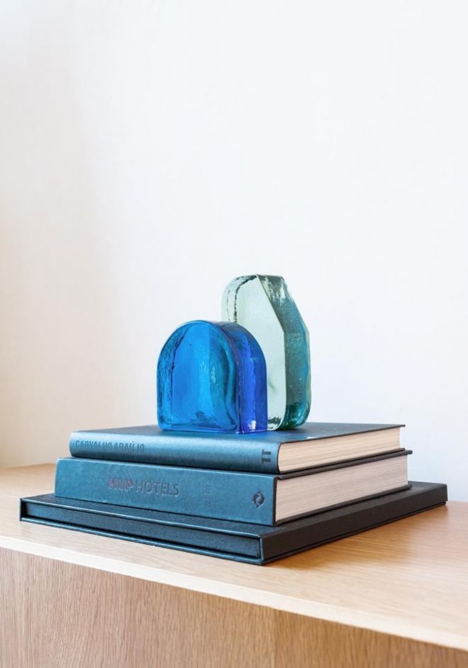 Schönbuch designer bookends glass solid Jonathan Radetz Antonia Henschel