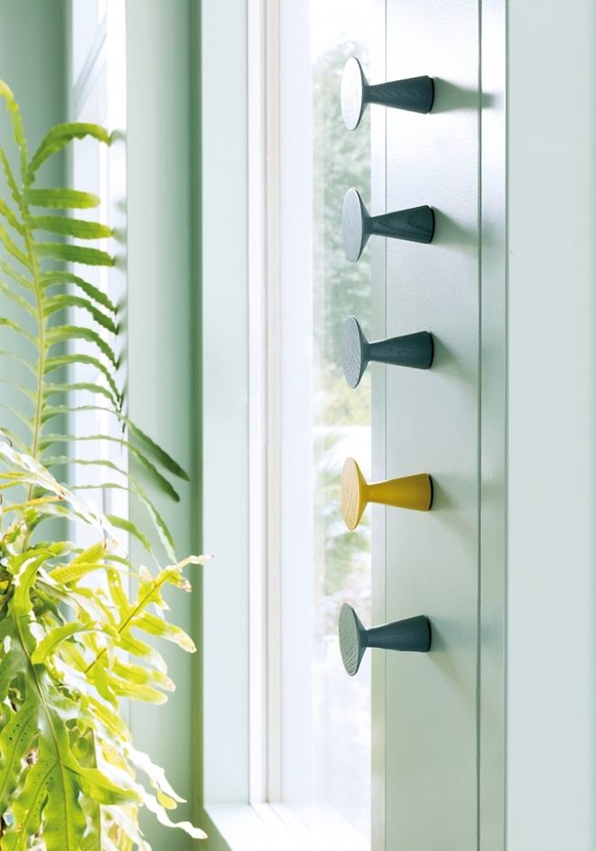 Schönbuch Design Wandhaken Cone Massivholz rund 08/16 quergedacht Schönbuch design wall hook Cone solid wood round 08/16 quergedacht