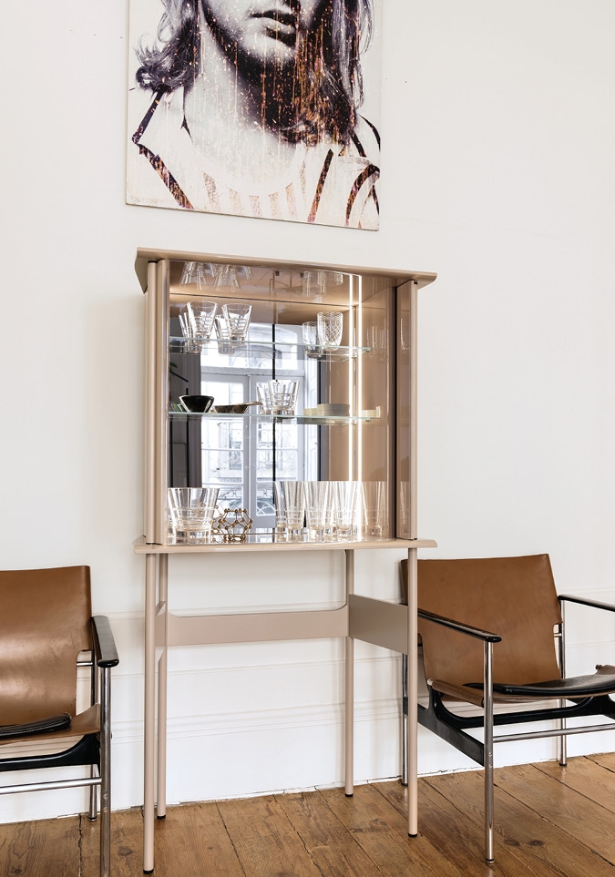 Schönbuch designer drinks cabinet Guard mirrored back panel beige nude modern puristic luxurious Christian Haas