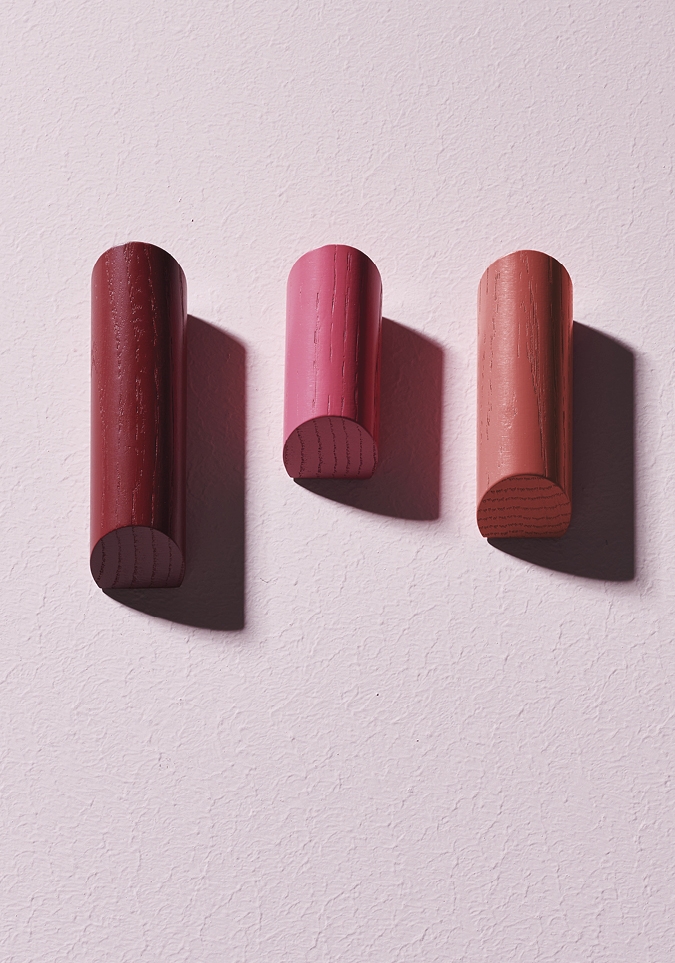 Schönbuch designer wall hook Kuki solid wood red rose pink minimalist Studio Terhedebrügge