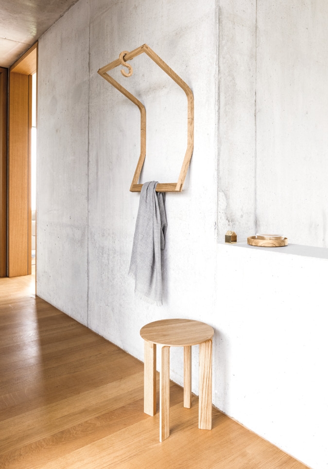 Schönbuch designer coat rack wall-mounted Sled solid wood oak Daniel Wehrli