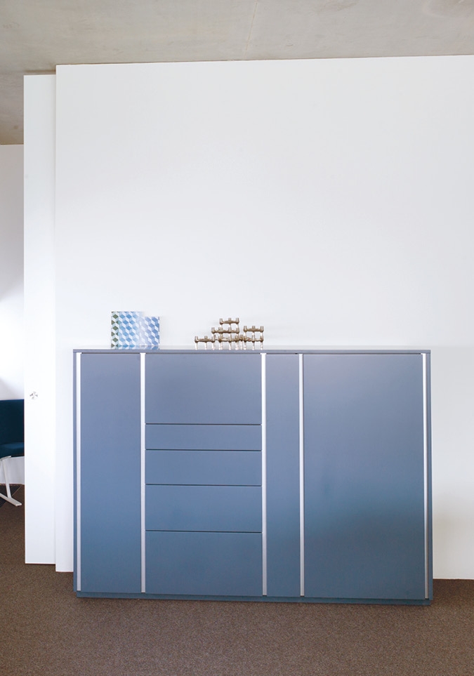 Schönbuch designer modular system Stripes Holz blue puristic individual Jehs + Laub