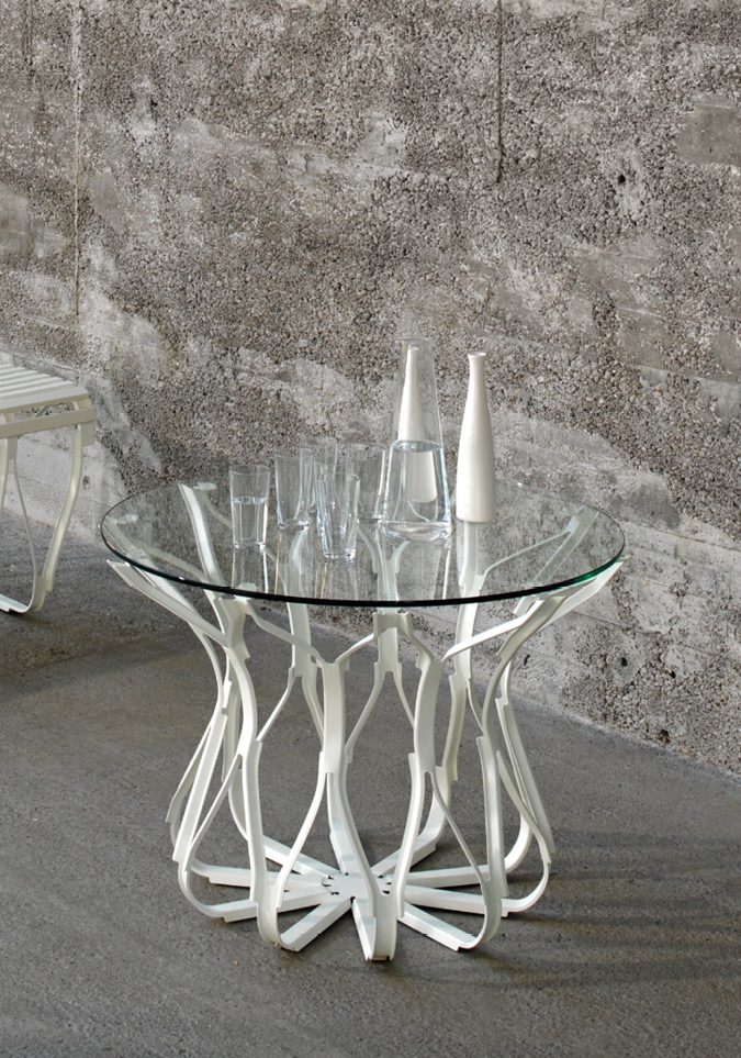 Schönbuch designer table Upon round metal frame glass top modern white Stefan Diez