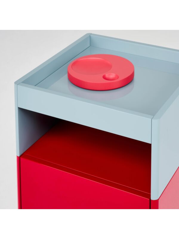 Glass inlay for inset storage tray