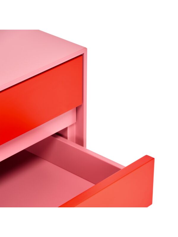 Drawer sidewall with painted finish