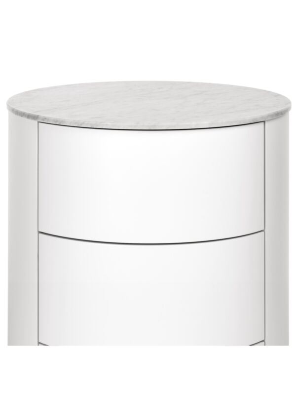 Top in polished Bianco Carrara marble