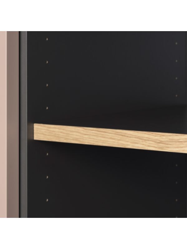 Loose shelf with oak trim strip